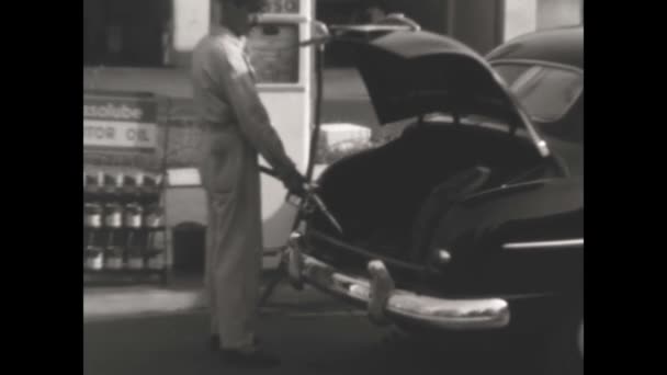 Terni Italy October 1955 Refuel Auto Gas Station 50S — стоковое видео