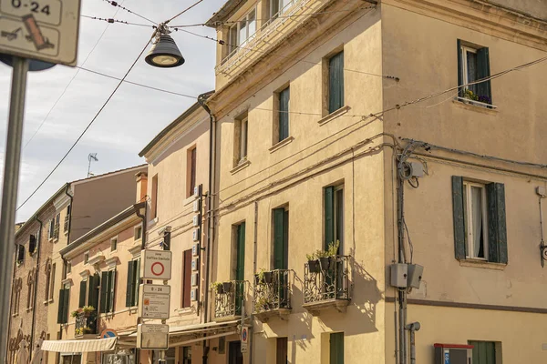 イタリア ロビゴ2022年4月22日 ロビゴの歴史的中心部に建物 — ストック写真