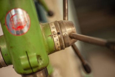 MILAN, İTALYA 24 Nisan 2022: Sütun tatbikatının ayrıntıları