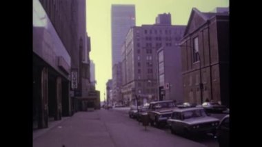 NEW YORK 1975: New York caddeleri 70 'lerin ortasında