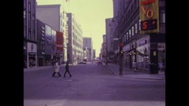 NEW YORK 1975: New York caddeleri 70 'lerin ortasında