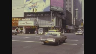 NEW YORK, ABD CIRCA 1975: 70 'lerde New York Broadway manzarası