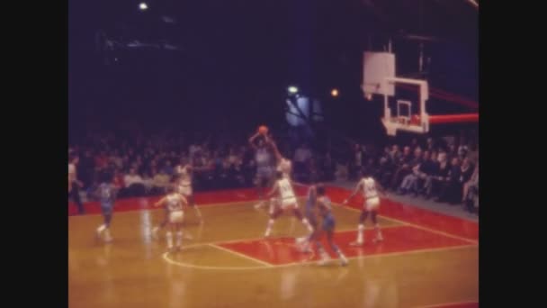 Louis Missouri Usa December 1970 Basketball Game Louis Bombers — Stock Video