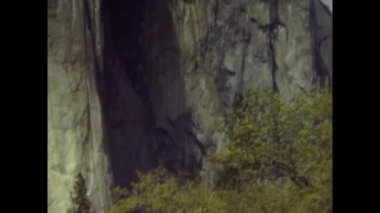 YOSEMITE ULUSAL PARK, ABD MAYIS 1978: 70 'lerde Yosemite park manzarası