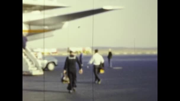 Lynn United States May 1960 Blurred Image Airplane Airport 60S — Video