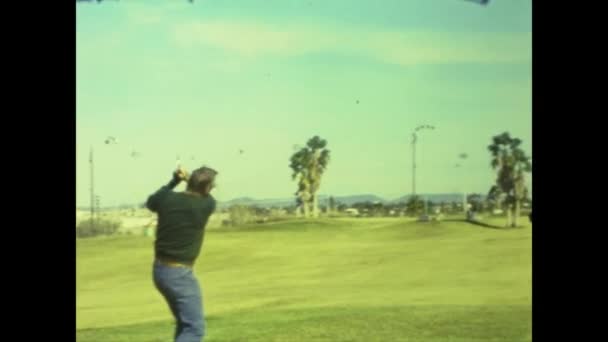 Arizona Stany Zjednoczone Maj 1975 Człowiek Gra Golfa Latach Tych — Wideo stockowe