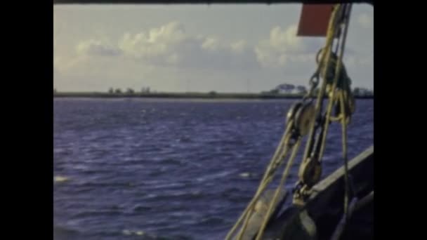 Grimaud Francja Czerwiec 1958 Sceny Nawigacyjne Marynarzy Latach Tych — Wideo stockowe