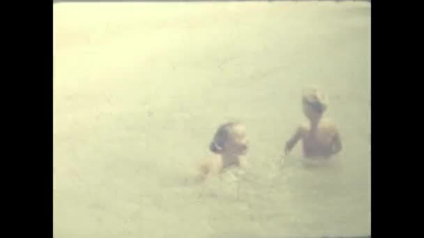 Grimaud France June 1958 Summer Memories Vacation Sea Children 50S — Vídeos de Stock