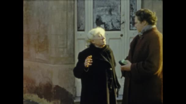 Paris France October 1958 People Stroll Town Street 50S — Wideo stockowe