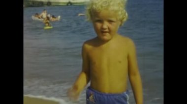 Avignon, Fransa Haziran 1961: 60 'larda plaj tatilleri sahneleri