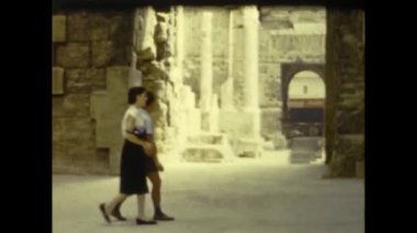 Avignon, Fransa Mayıs 1955: Avignon Village Caddesi ve bina manzarası