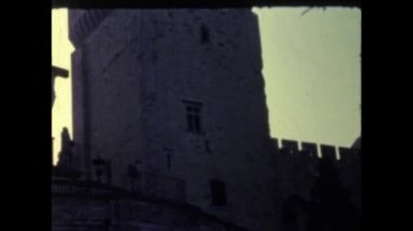 Avignon, Fransa Mayıs 1955: Avignon Village Caddesi ve bina manzarası