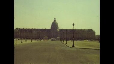PARIS, FRANSA Temmuz 1976: 70 'lerde Paris' te Hotel des Invalides