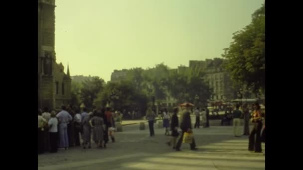 Paris France July 1976 Notre Dame Cathedral — Stock Video