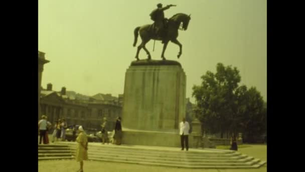 Παρισι Γαλλια Ιουλιοσ 1976 Champ Mars Και Άγαλμα Του Marshal — Αρχείο Βίντεο