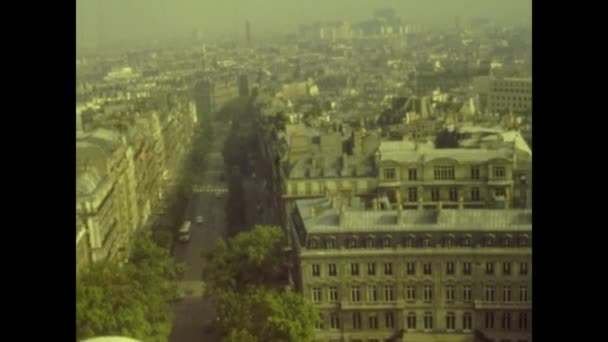 フランス1976年7月 70年代のパリの空中風景 — ストック動画