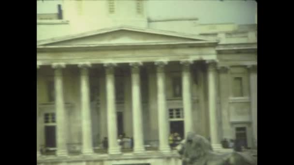 Londen Verenigd Koninkrijk Mei 1977 Londense Straatscène Jaren — Stockvideo