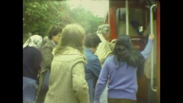 London United Kingdom May 1977 London Street Scene — Stock video