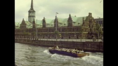 COPENHAGEN, DENMARK HAZİRAN 1975: 70 'lerde Kopenhag sokak manzarası