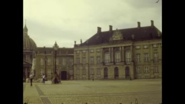 COPENHAGEN, DENMARK HAZİRAN 1975: 70 'lerde Kopenhag sokak manzarası