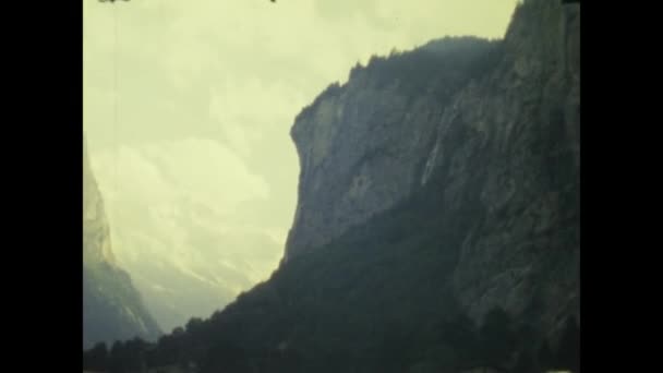 Interlaken Švýcarsko April 1975 Interlaken Mountain View Letech — Stock video