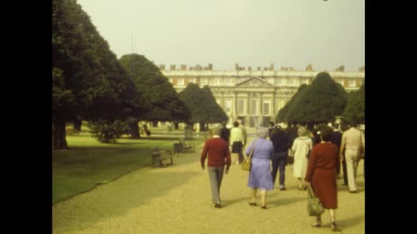 Λονδινο Ηνωμενο Βασιλειο Σεπτεμβριοσ 1979 Κήποι Στο Hampton Court — Αρχείο Βίντεο