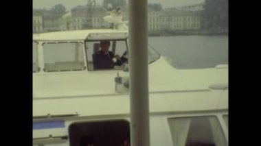 PETERSBURG, RUSSIA MAYIS 1981: 80 'lerde St. Petersburg' da sürat teknesi Neva Nehri