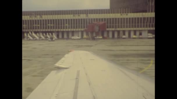 1979年10月7日 莫斯科 70年代莫斯科机场的飞机 — 图库视频影像