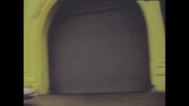 SAN FRANCISCO, ABD Ekim 1972: 70 'lerde San Francisco sokak manzarası