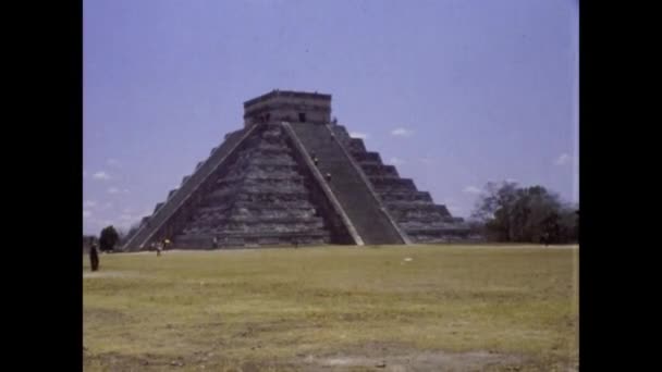 Chichen Itza Mexique Octobre 1978 Chichen Itza Pyramid View Tourists — Video