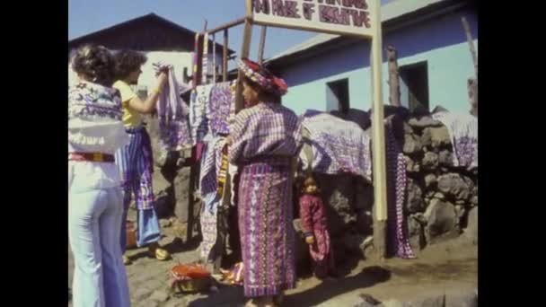 Amatitlan Guatemala Octubre 1978 Mercado Pobre Las Calles Los Años — Vídeo de stock