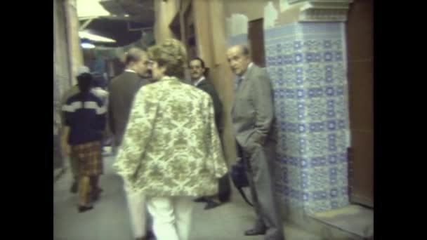 Marrakech Morocco June 1972 马拉喀什街景 70年代的人 — 图库视频影像