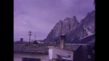 DOLOMITES, ITAL MARCH 1962: 60 'lardaki Dolomitler