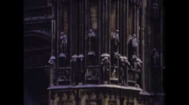 MILAN, İTALYA MAYIS 1962: 60 'larda Milano' da Duomo