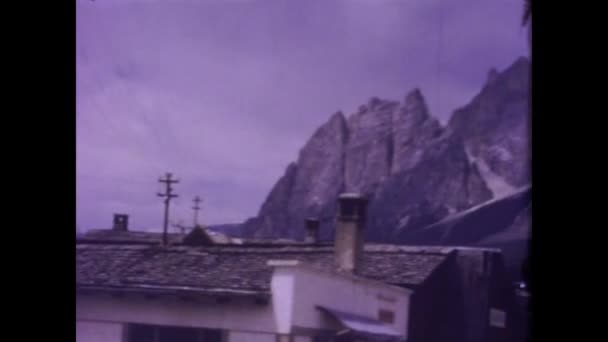 イタリア ドロミテ1962年3月 60年代のドロミテ風景 — ストック動画