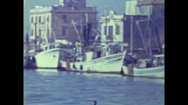 Ostia Talya Mart 1964 Larda Limana Demirlemiş Balıkçı Tekneleri — Stok video