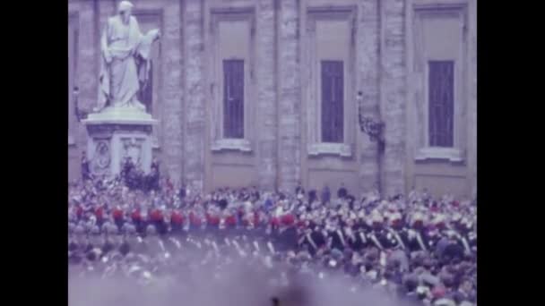 Roma Talya Haziran 1964 Papa Yıllarda Kalabalık Ile Vatikan — Stok video
