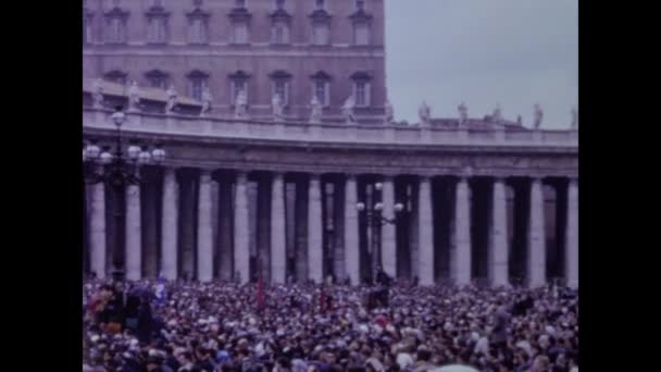 Rom Italien Juni 1964 Vatikanen Med Påve Torget Och Folkmassa — Stockvideo