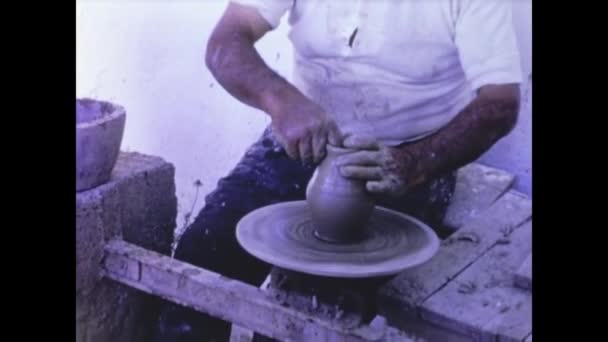 Rhodes Greece 1969 Potter Craftsman Work — 비디오