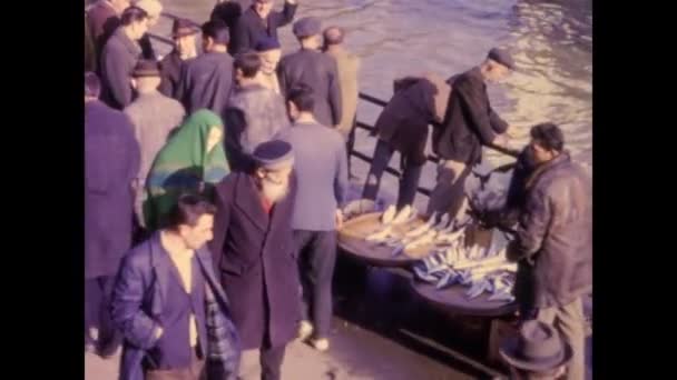 Istambul Turquia Maio 1966 Mercado Peixe Porto Istambul Década — Vídeo de Stock