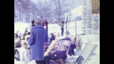 Alpler, İtalya Aralık 1966: 60 'larda kayak merkezi sahnesi