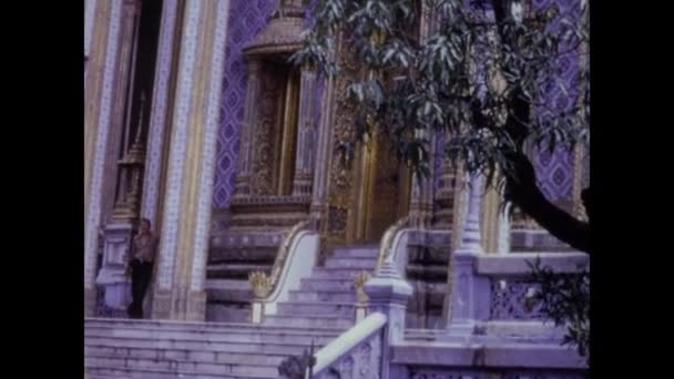 Bangkok Thailand May 1973 Temple Emerald Buddha Bangkok 70S — Stock Video