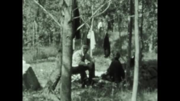 1964年 意大利奥斯塔 60年代的家庭野餐 — 图库视频影像