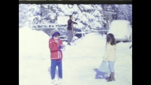 Alps Italy December 1966 Ski Resort Scene 60S — Stok Video