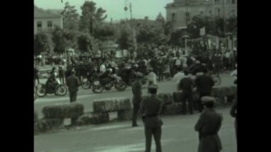 Teramo, İtalya Mayıs 1956: Circuito del Castello 50 'lerde İtalya' da motosiklet yarışı