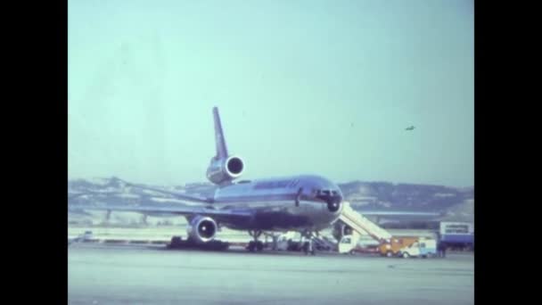 Mexico City Meksika 1974 Yolcuları Yükselen Aeromexico Uçağı — Stok video