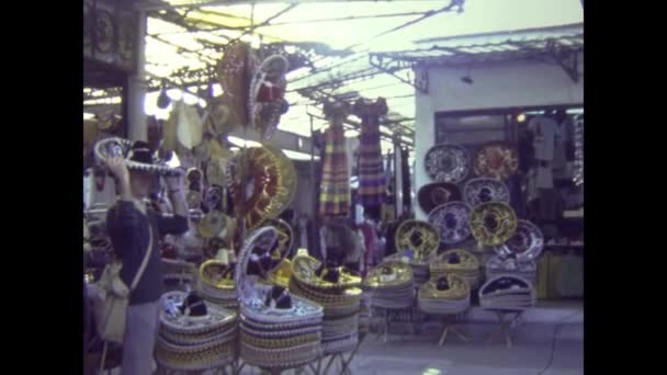 Cidade México México Maio 1974 Sombrero Stall Mexicano Década — Vídeo de Stock