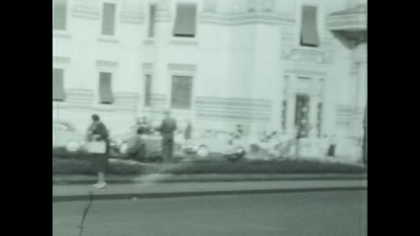 Венеция Италия Май 1959 Старуха Прогуливается Городской Сцене Годы — стоковое видео