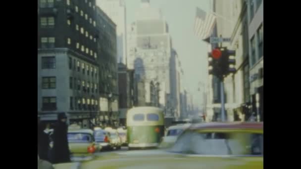 New York Usa Maj 1952 New York Gatuvy Med Trafik — Stockvideo