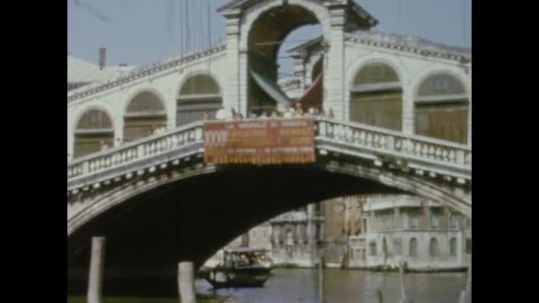 Venezia Italia Maggio 1964 Ponte Rialto Venezia Negli Anni — Video Stock